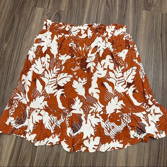 Roxy Dresses & Skirts - Roxy women sz S elastic waist Cream Floral mini Skirt s